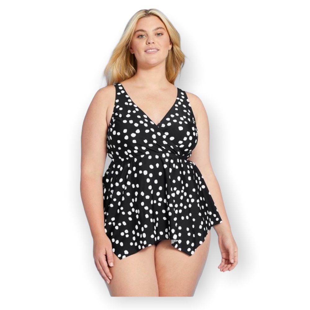 Kona Sol Plus. Size V-Neck Flowy Sharkbite Polka Dot Tankini Top